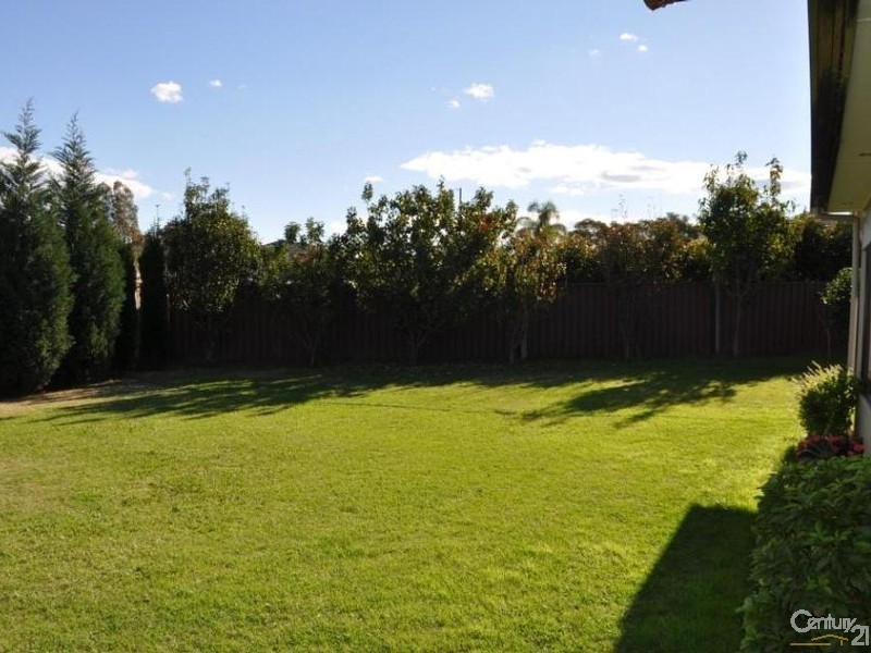 Edensor Park NSW 2176