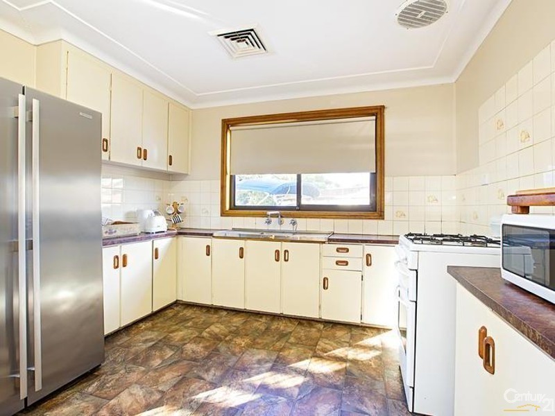 10 Welling Place, Mount Pritchard NSW 2170