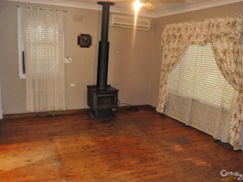 15 Aberdeen Road, Busby NSW 2168