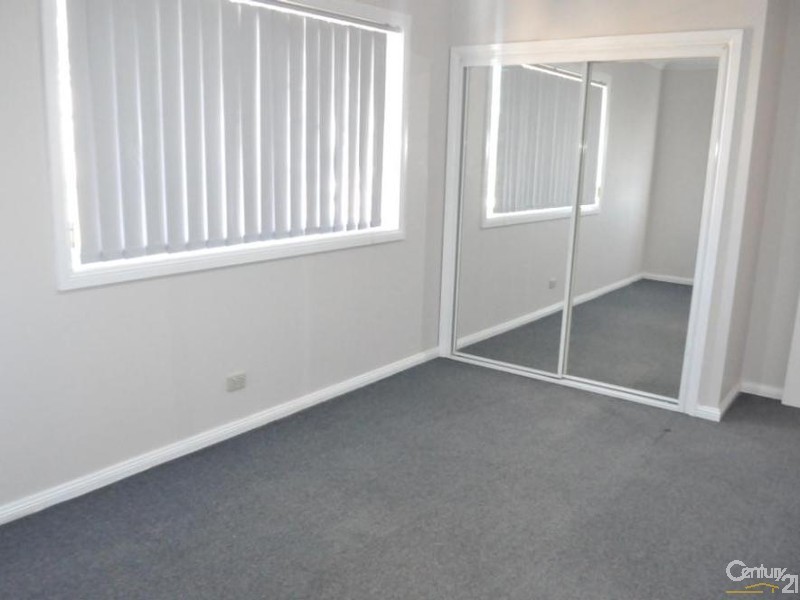 Edensor Park NSW 2176