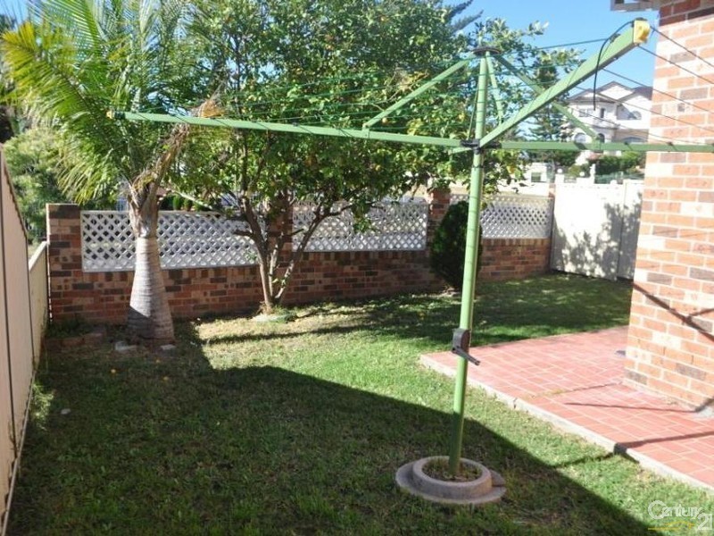 Edensor Park NSW 2176