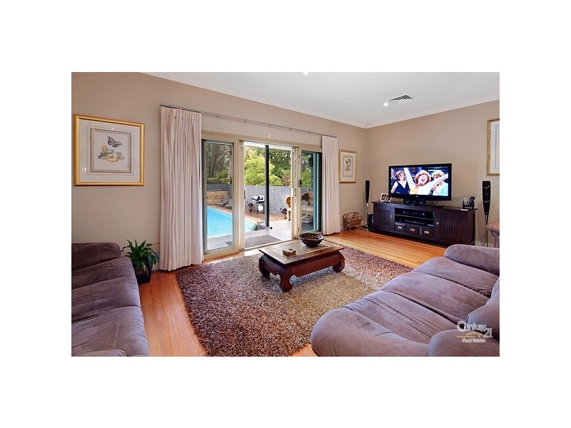 10 Sutherland Road, Cheltenham NSW 2119