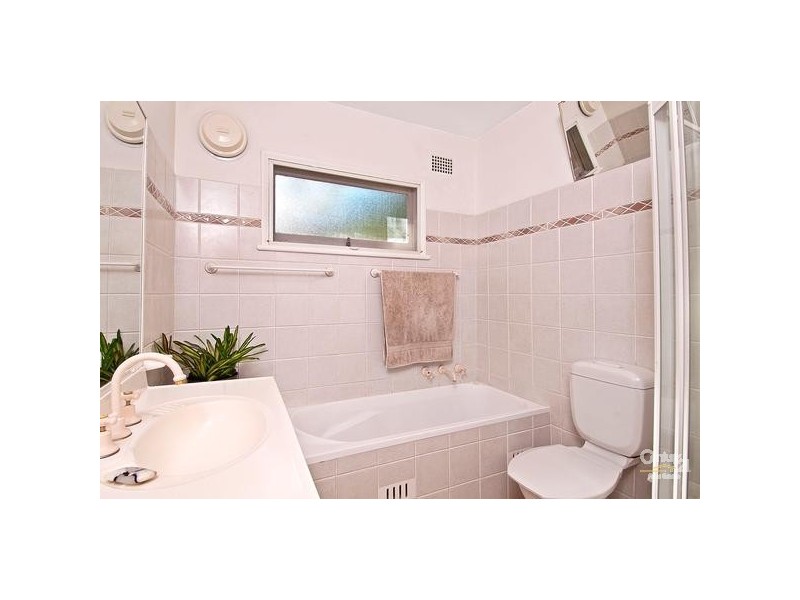 8 Carlisle Cr, Beecroft NSW 2119