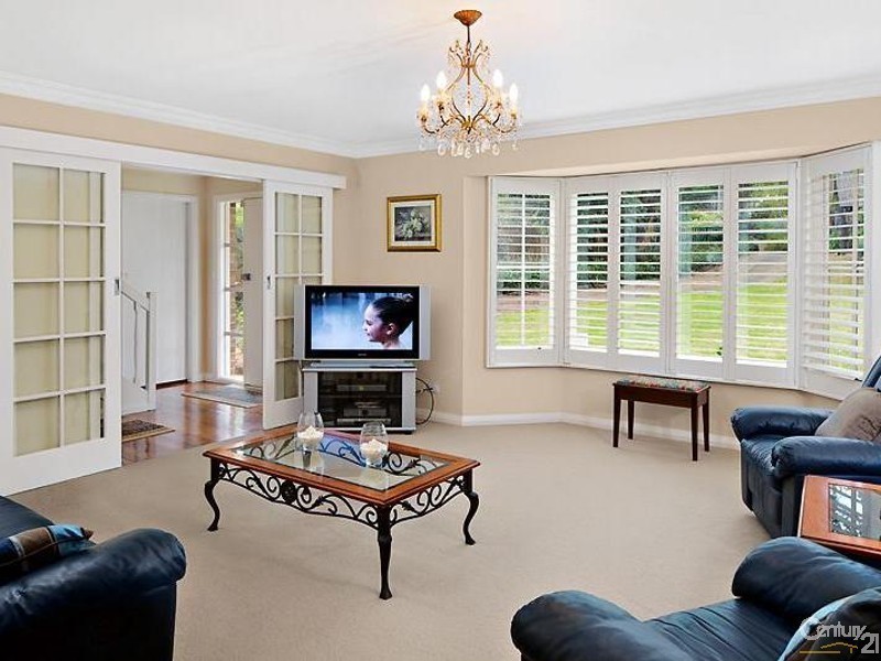 10 Nalaura Cl, Beecroft NSW 2119