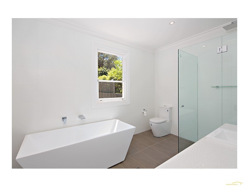 37 Boronia Ave, Cheltenham NSW 2119