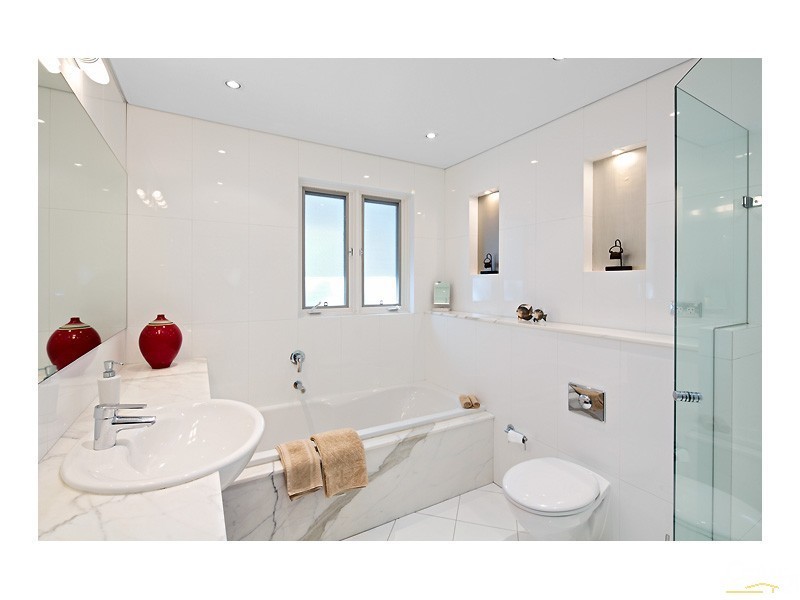 10 Gum Grove Pl, West Pennant Hills NSW 2125