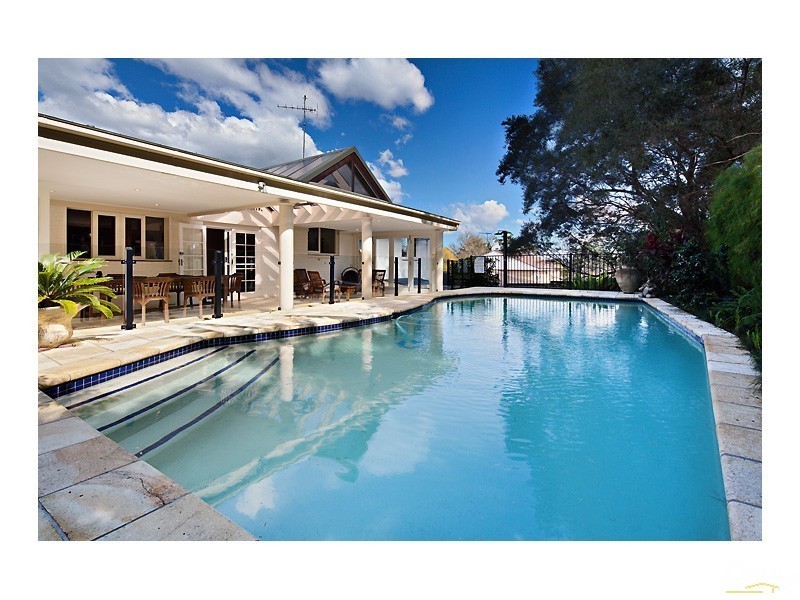 10 Gum Grove Pl, West Pennant Hills NSW 2125