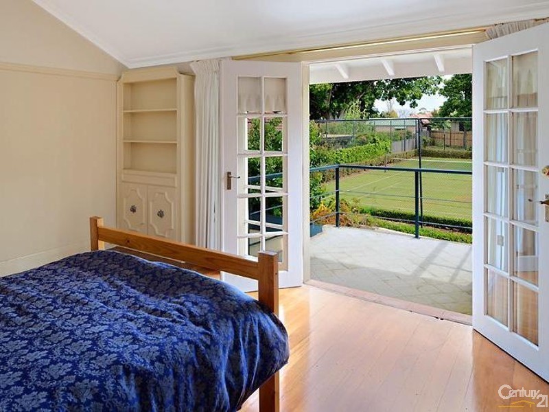 90 The Crescent, Cheltenham NSW 2119