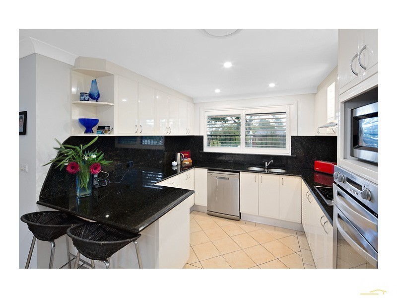 8 Berenbel Pl, Westleigh NSW 2120