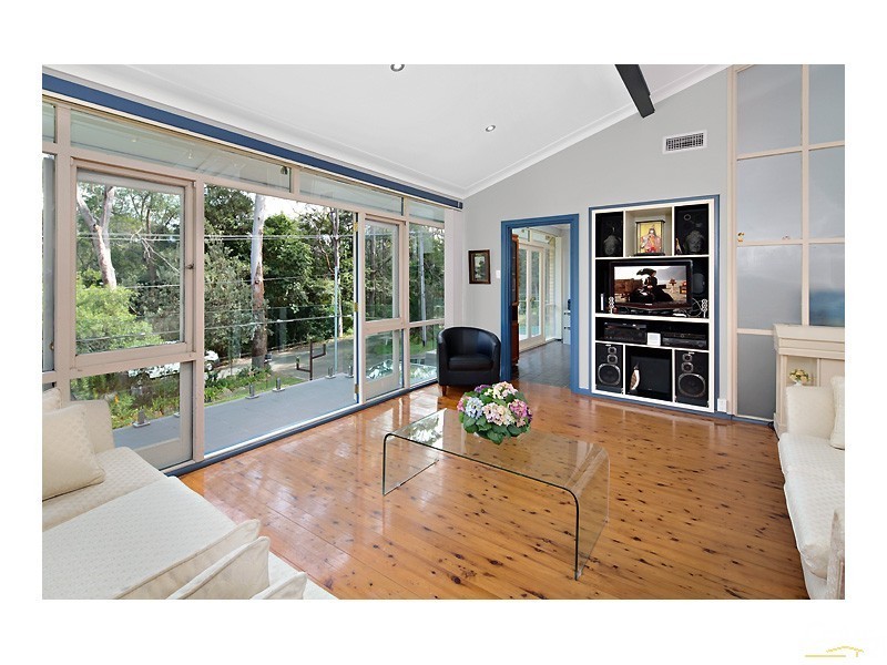 36 Castle Howard Rd, Cheltenham NSW 2119