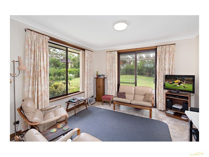 17 Greenhaven Dr, Pennant Hills NSW 2120