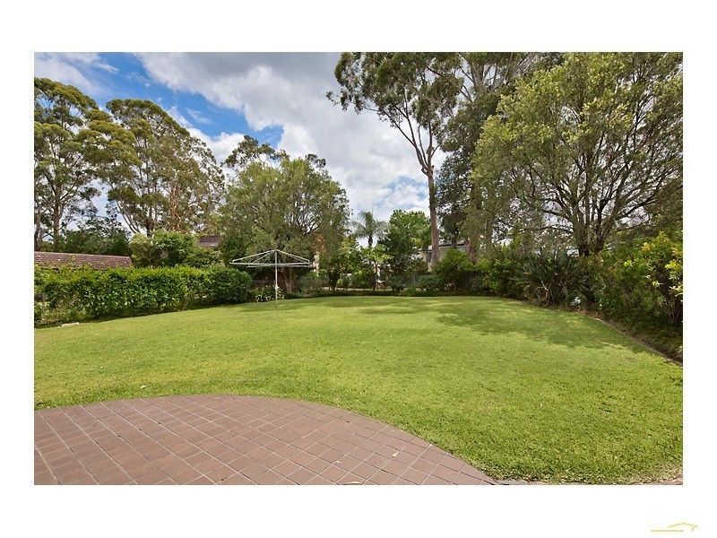 17 Greenhaven Dr, Pennant Hills NSW 2120