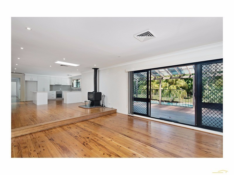 38 Ashford Ave, Castle Hill NSW 2154