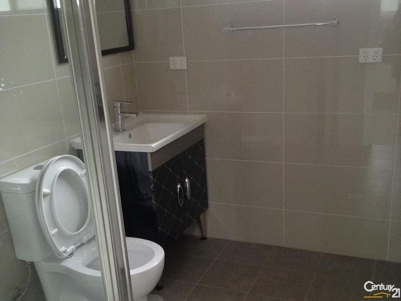 5a Tyalgum Street, Panania NSW 2213