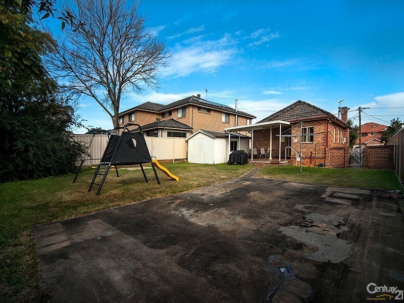 17 Knight Avenue, Panania NSW 2213