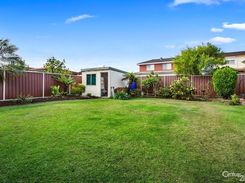52 Gowlland Parade, Panania NSW 2213