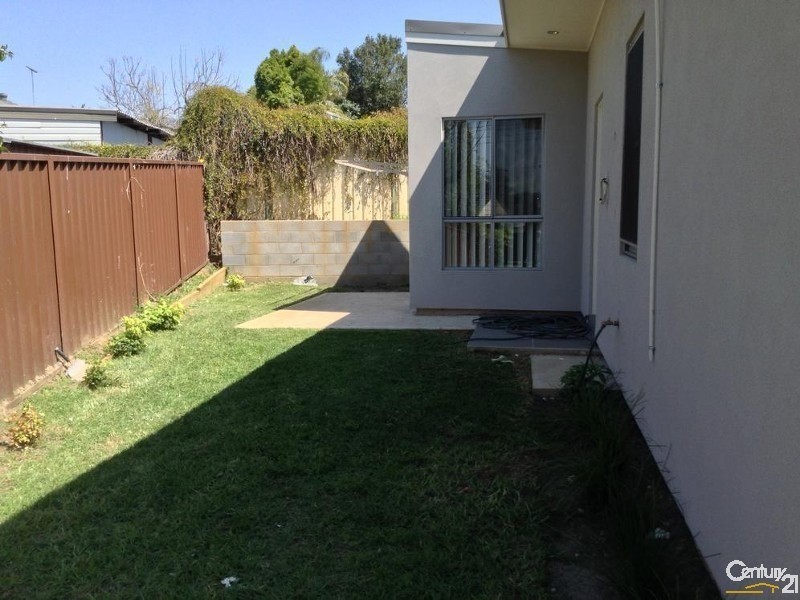 2a Randolph Street, Campbelltown NSW 2560