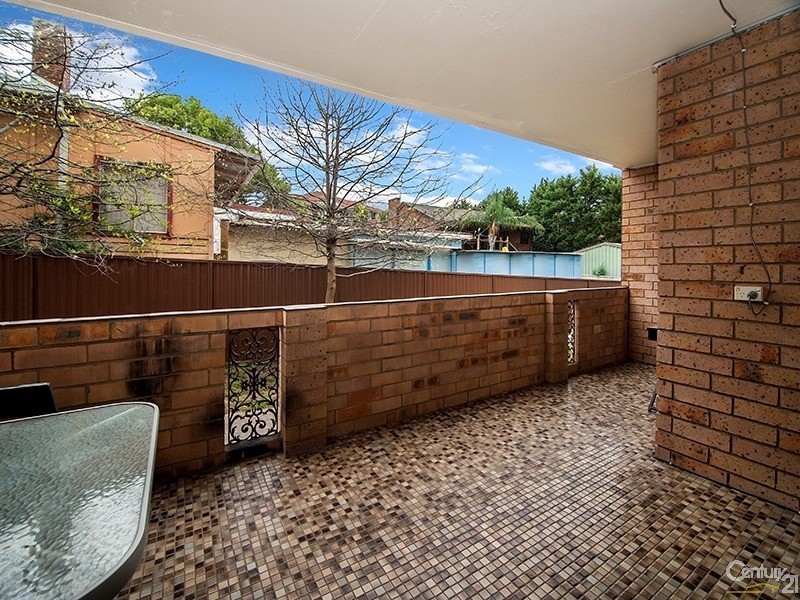 2/8-12 Hixson Street, Bankstown NSW 2200