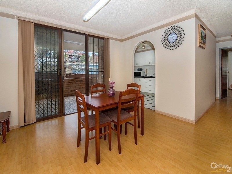 2/8-12 Hixson Street, Bankstown NSW 2200