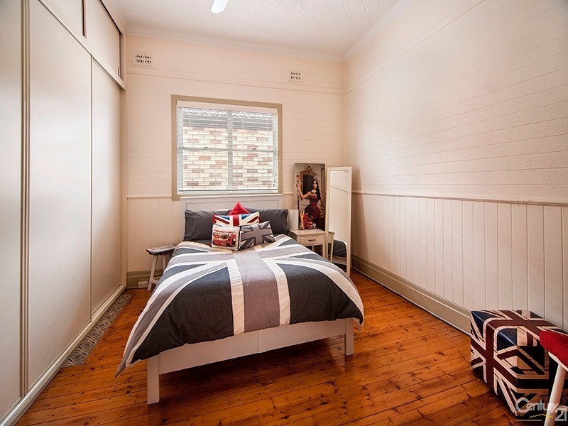 8 Dinora Street, Belmore NSW 2192