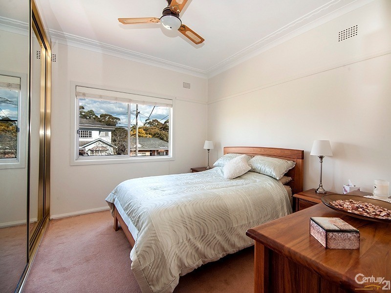 6 Sandakan Road, Revesby Heights NSW 2212