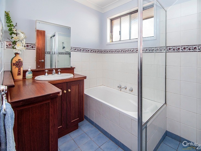 130 Bardia Parade, Holsworthy NSW 2173