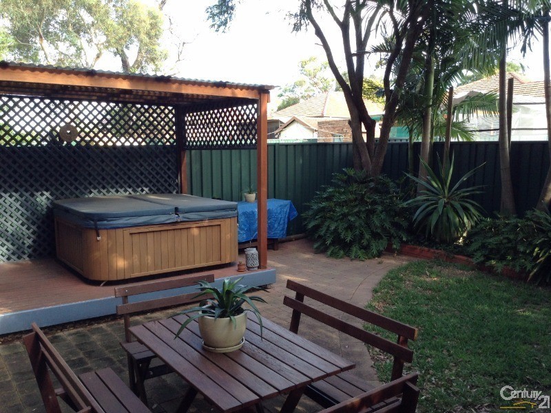 12/50 Vega Street, Revesby NSW 2212