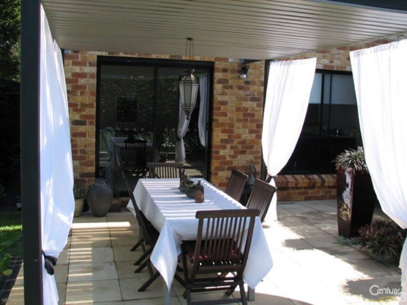 24 Donald Street, Picnic Point NSW 2213