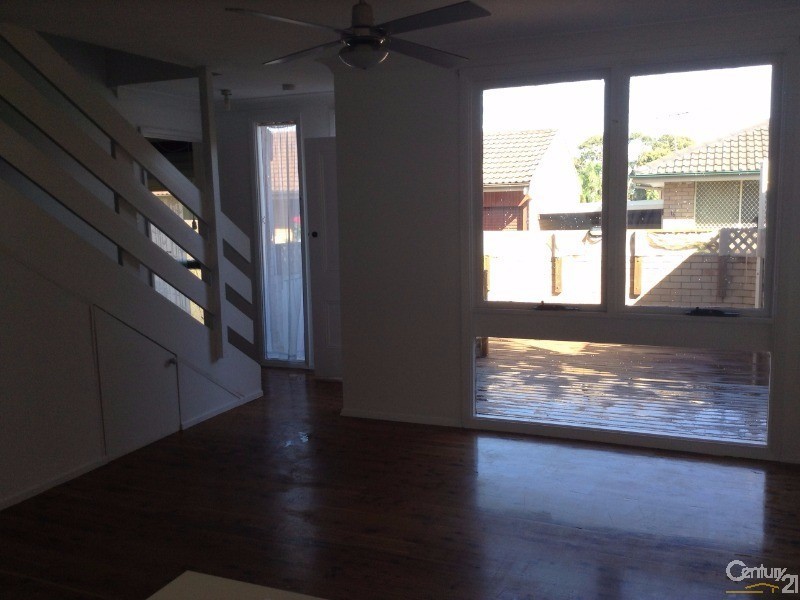 17/4 Dotterel Place, Ingleburn NSW 2565