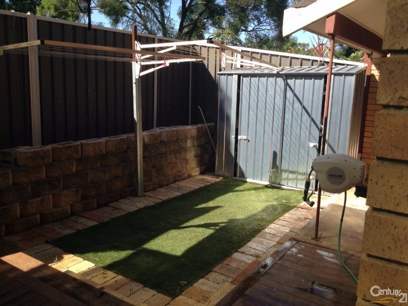 17/4 Dotterel Place, Ingleburn NSW 2565
