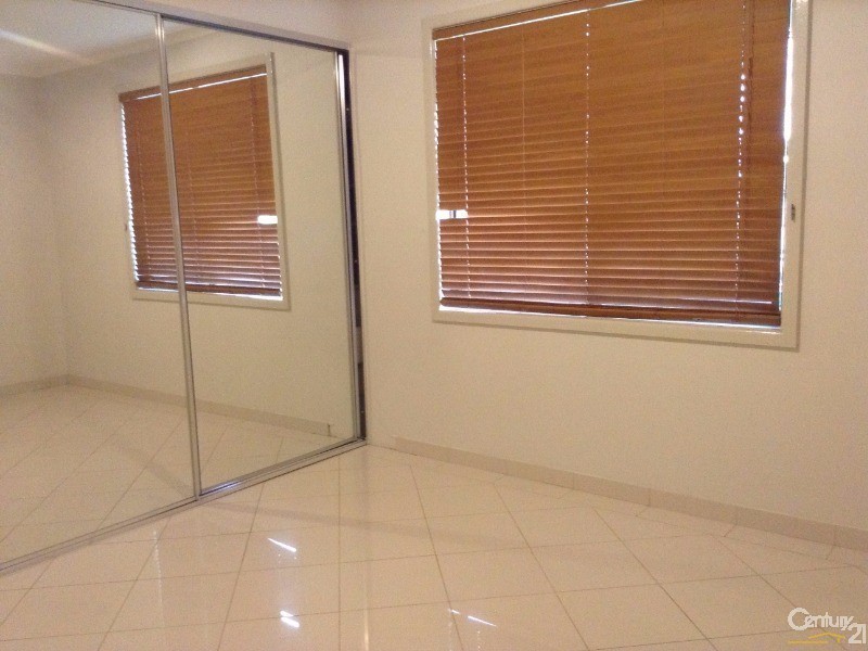 9 Omega Place, Greenacre NSW 2190