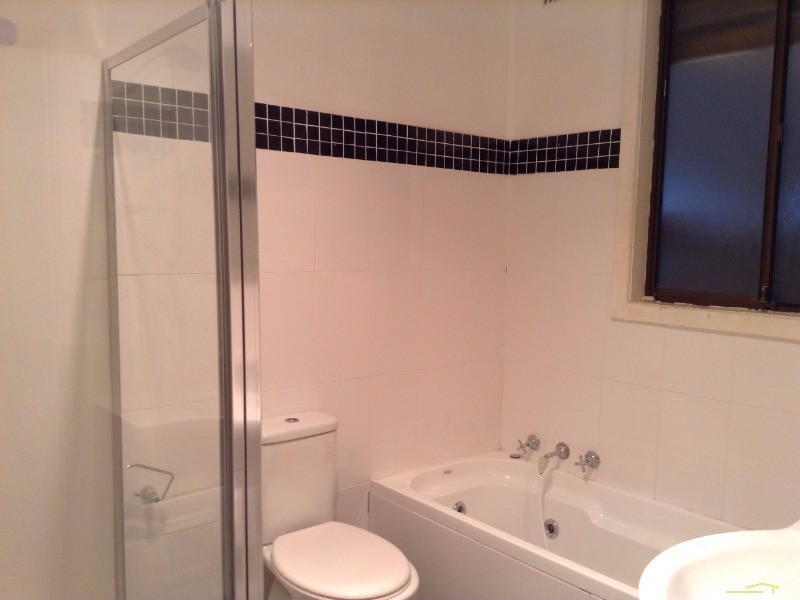 9 Omega Place, Greenacre NSW 2190