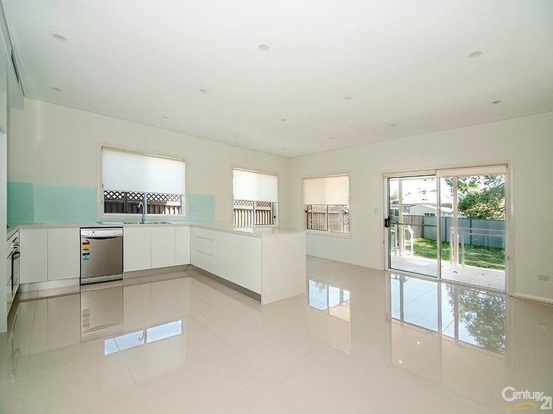 13 Cheatle Street, East Hills NSW 2213