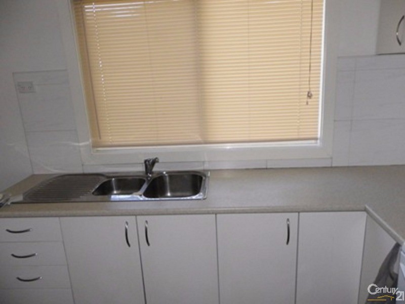 37 Monie Ave, East Hills NSW 2213