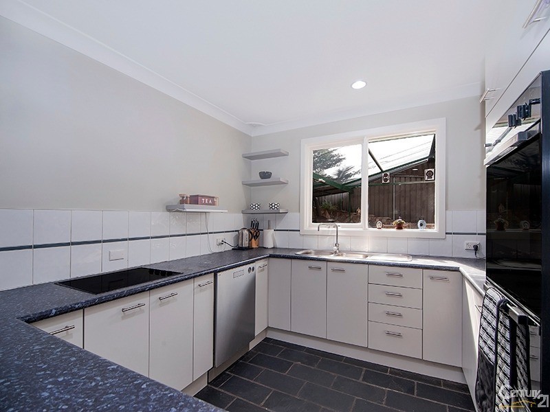 19 Gal Crescent, Moorebank NSW 2170