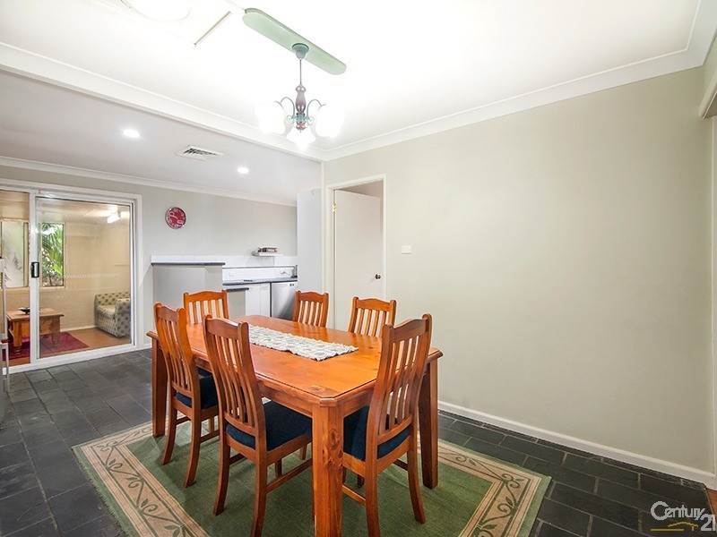 19 Gal Crescent, Moorebank NSW 2170