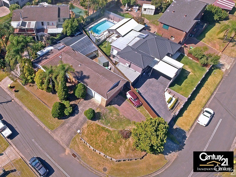 19 Gal Crescent, Moorebank NSW 2170