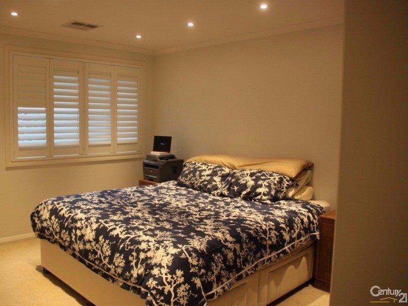 15 Mead Drive, Chipping Norton NSW 2170