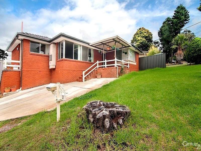 2 Randolph Street, Campbelltown NSW 2560