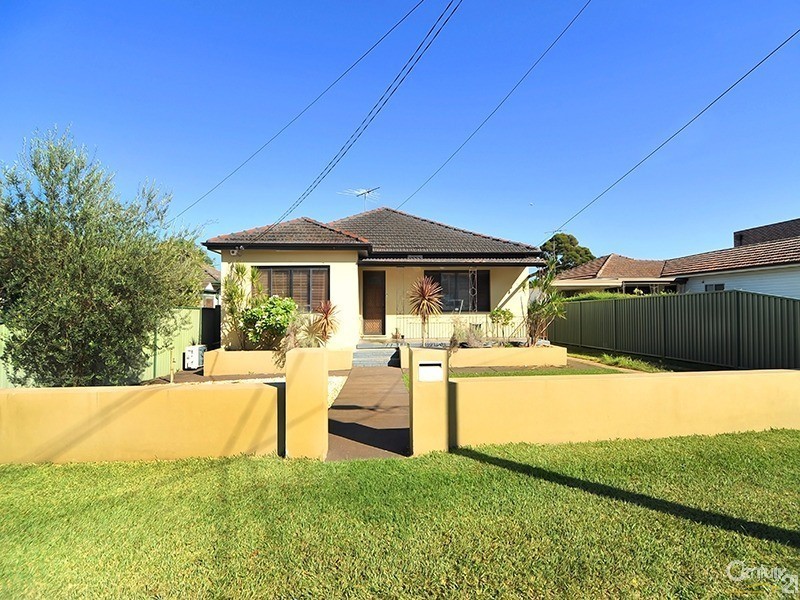 4 Ely Street, Revesby NSW 2212