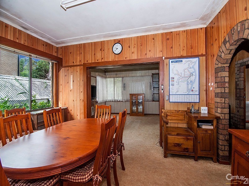 6 Forrest Road, East Hills NSW 2213