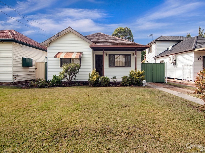 17 Killara Avenue, Panania NSW 2213