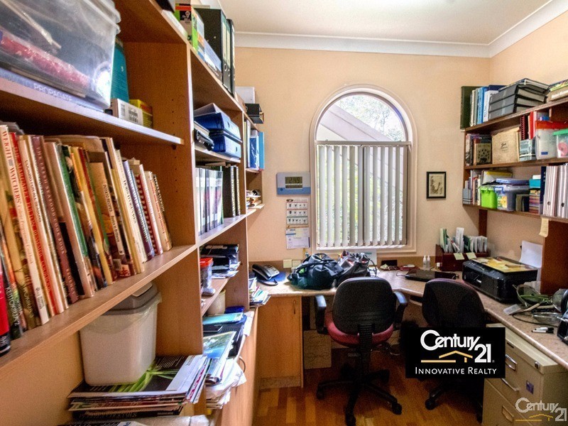 848 Henry Lawson Drive, Picnic Point NSW 2213