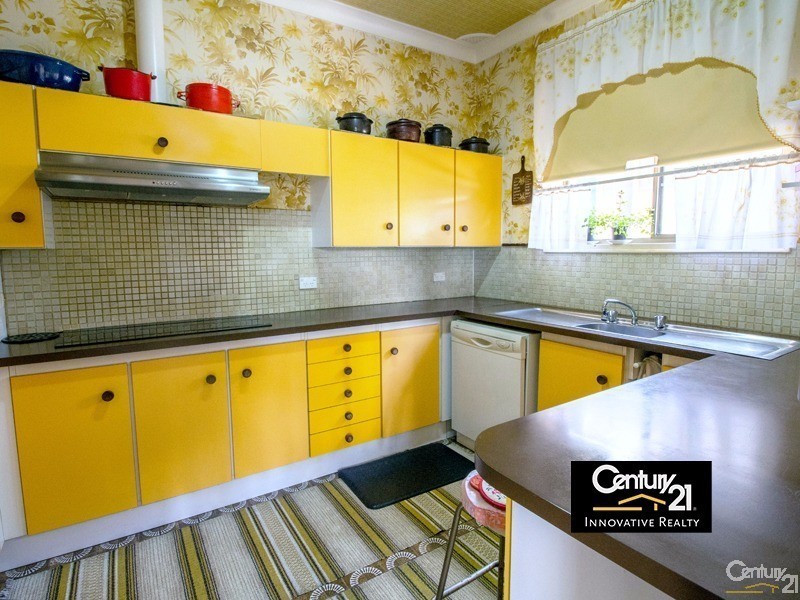 848 Henry Lawson Drive, Picnic Point NSW 2213