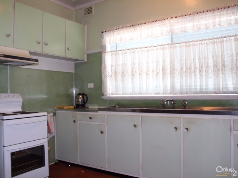 18 Powell St, Yagoona NSW 2199