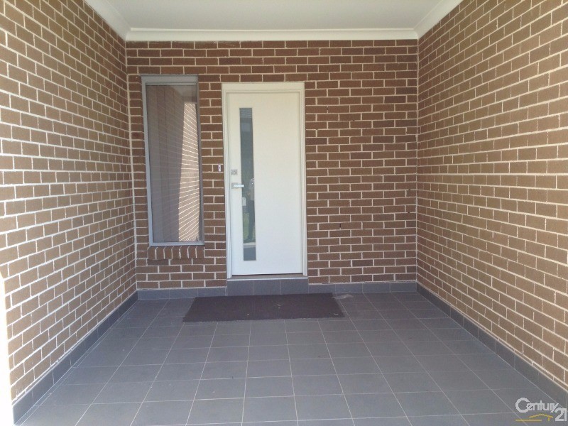 2b Laundess Avenue, Panania NSW 2213