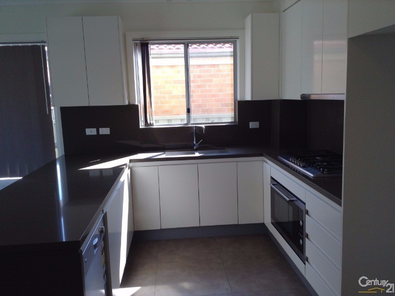 2b Laundess Avenue, Panania NSW 2213