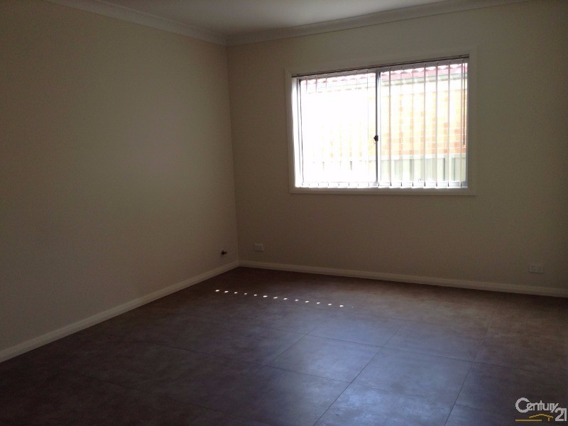 2b Laundess Avenue, Panania NSW 2213