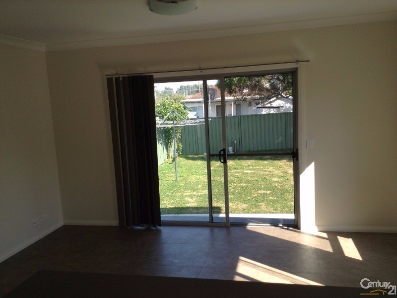 2b Laundess Avenue, Panania NSW 2213