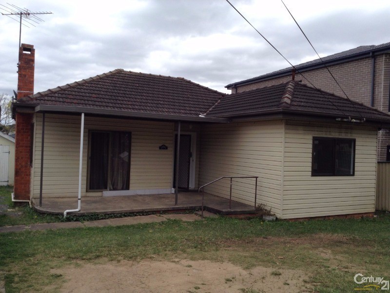 10 Edgar St, Yagoona NSW 2199